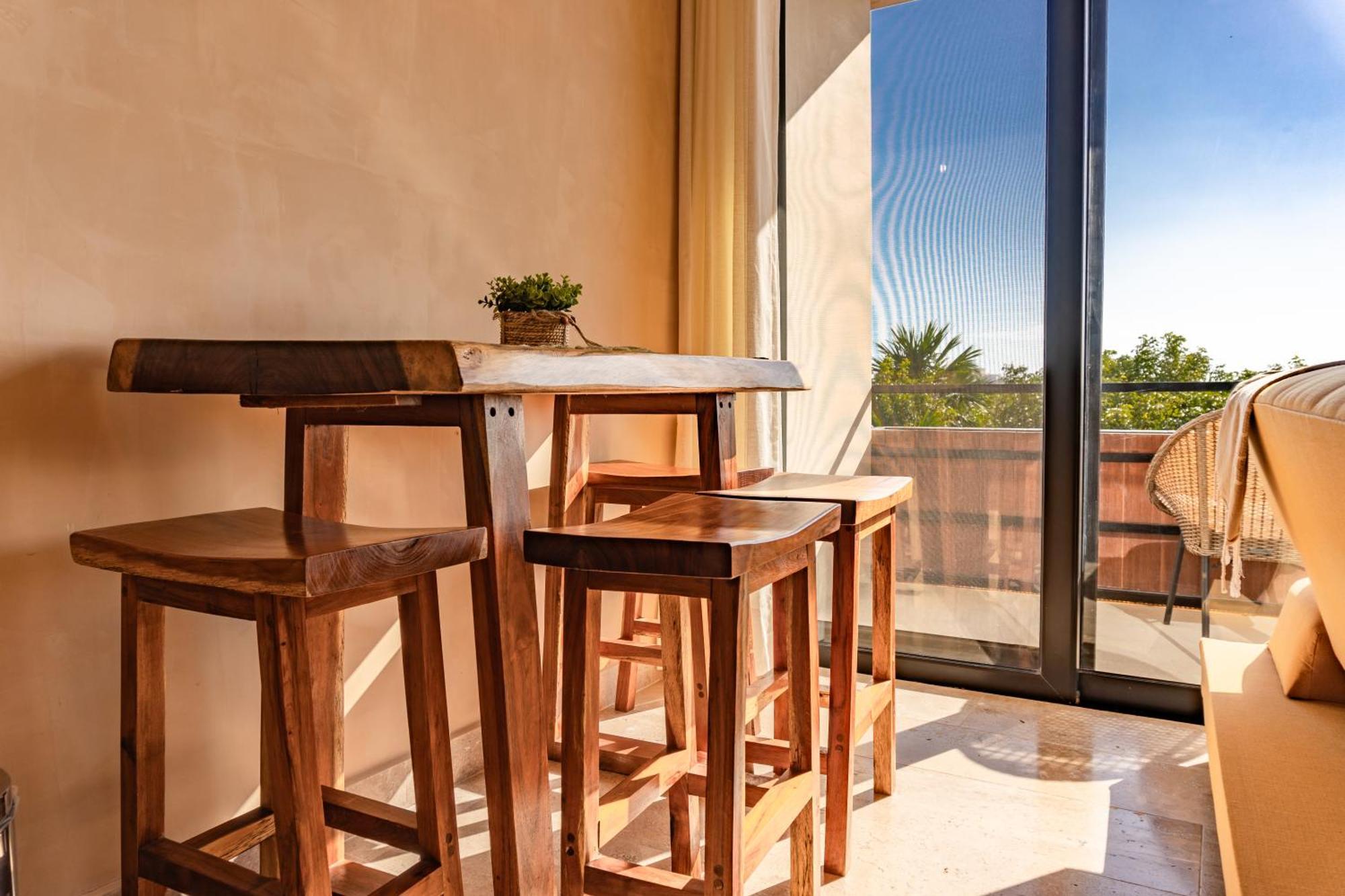 New Modern 1bdr - Access Apartment