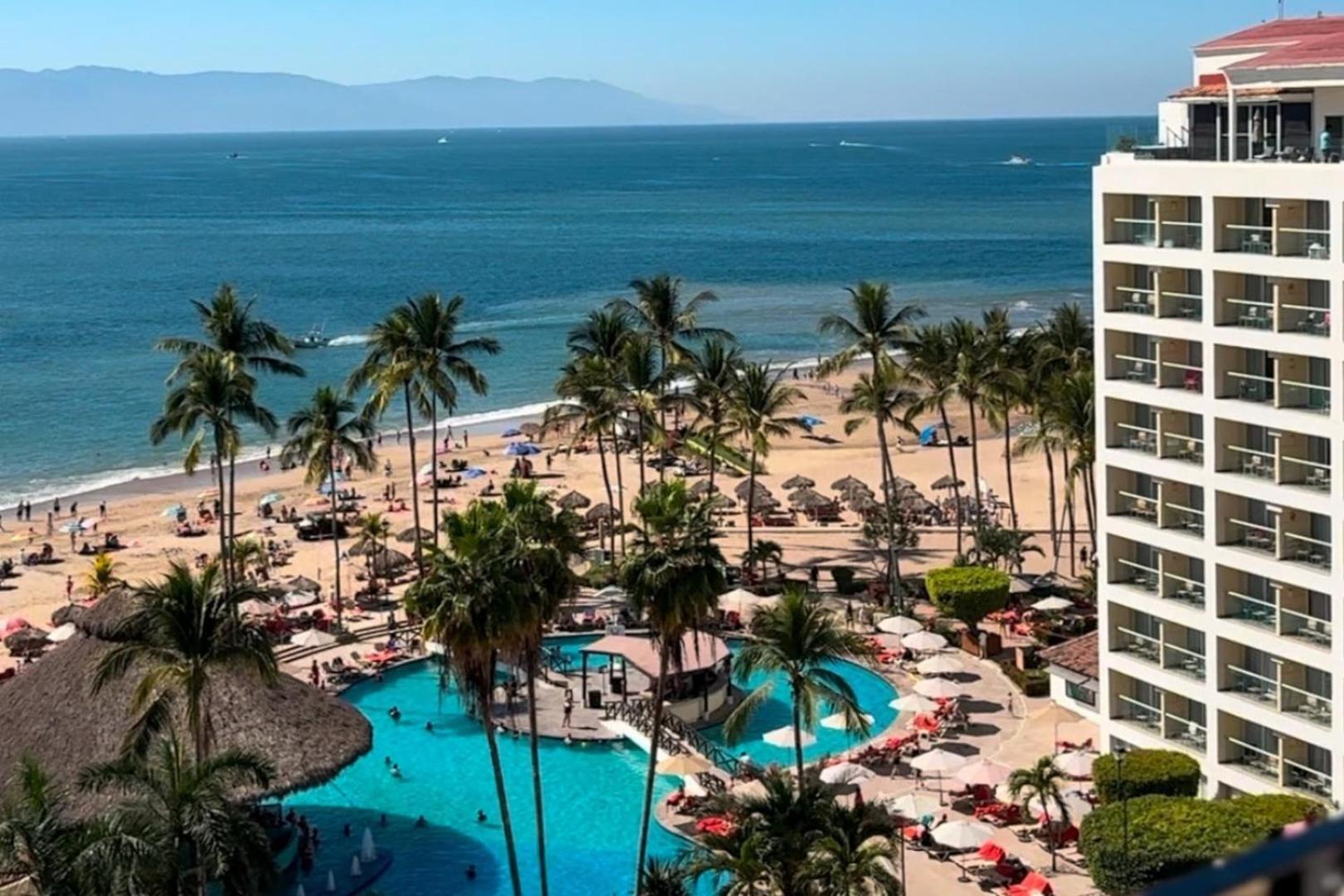 Oceanfront: Views & Amenities! Holiday home Puerto Vallarta
