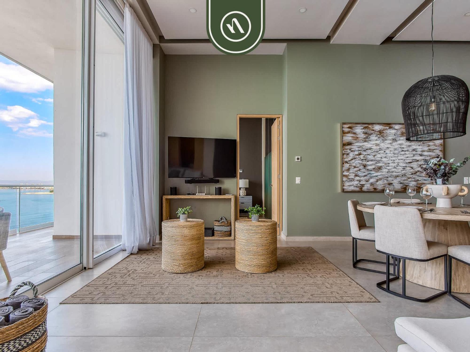 Luxury Oceanfront 3 Bedroom Penthouse - Apartment *