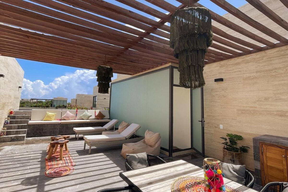 Luxury Penthouse With Rooftop And Private Sky-pool Holiday home