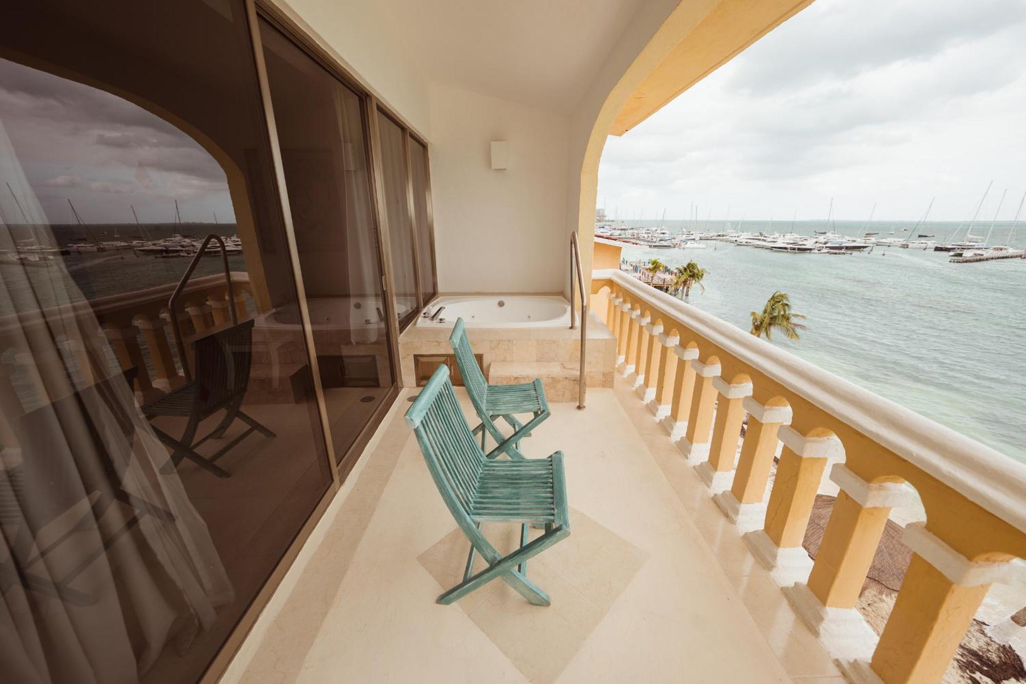 Resort Ritmo & Water Park Cancun