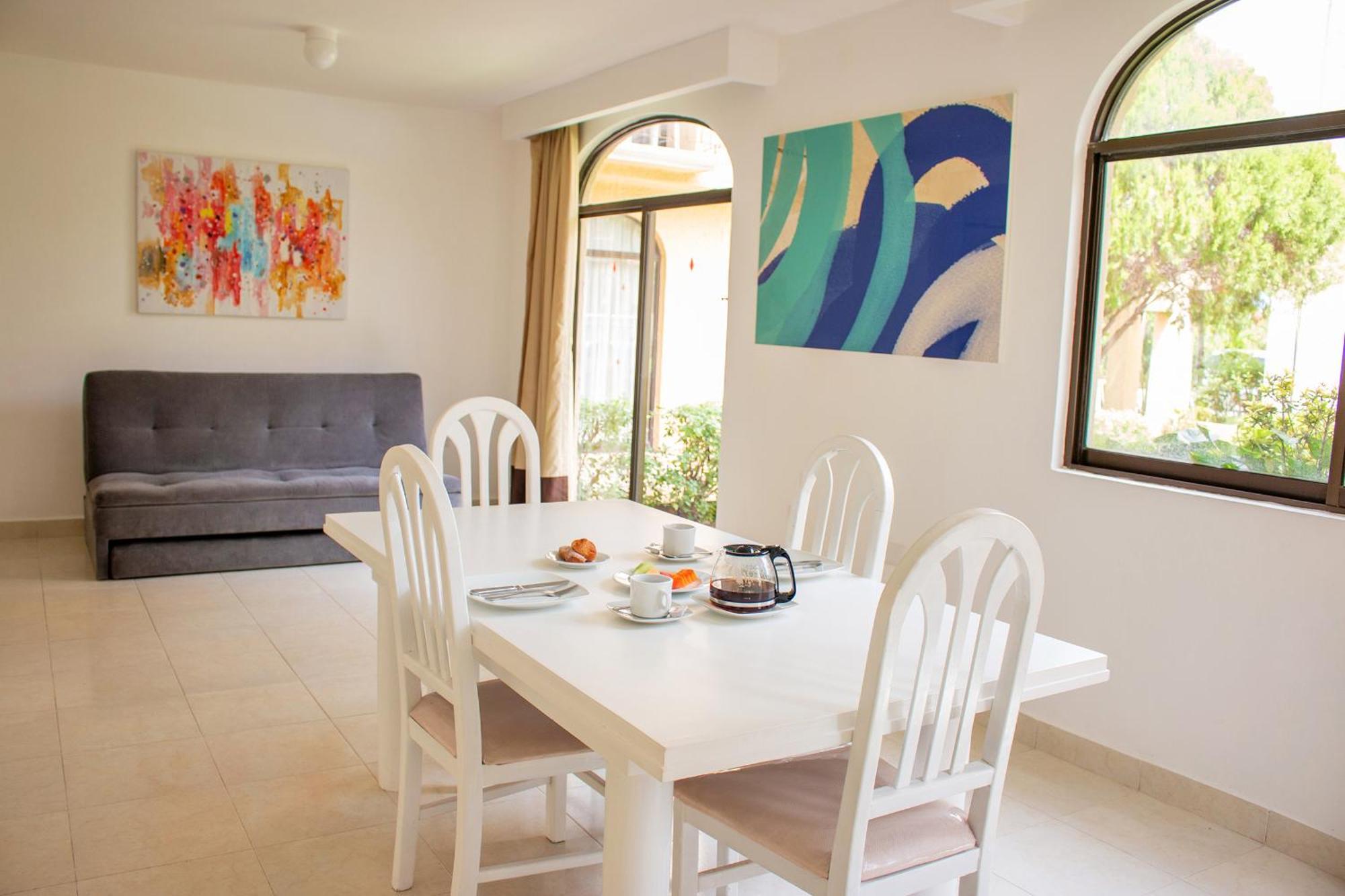 Ritmo & Water Park Resort Cancun