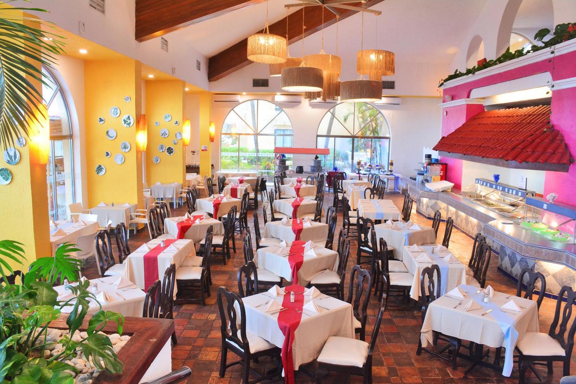 Ritmo & Water Park Cancun