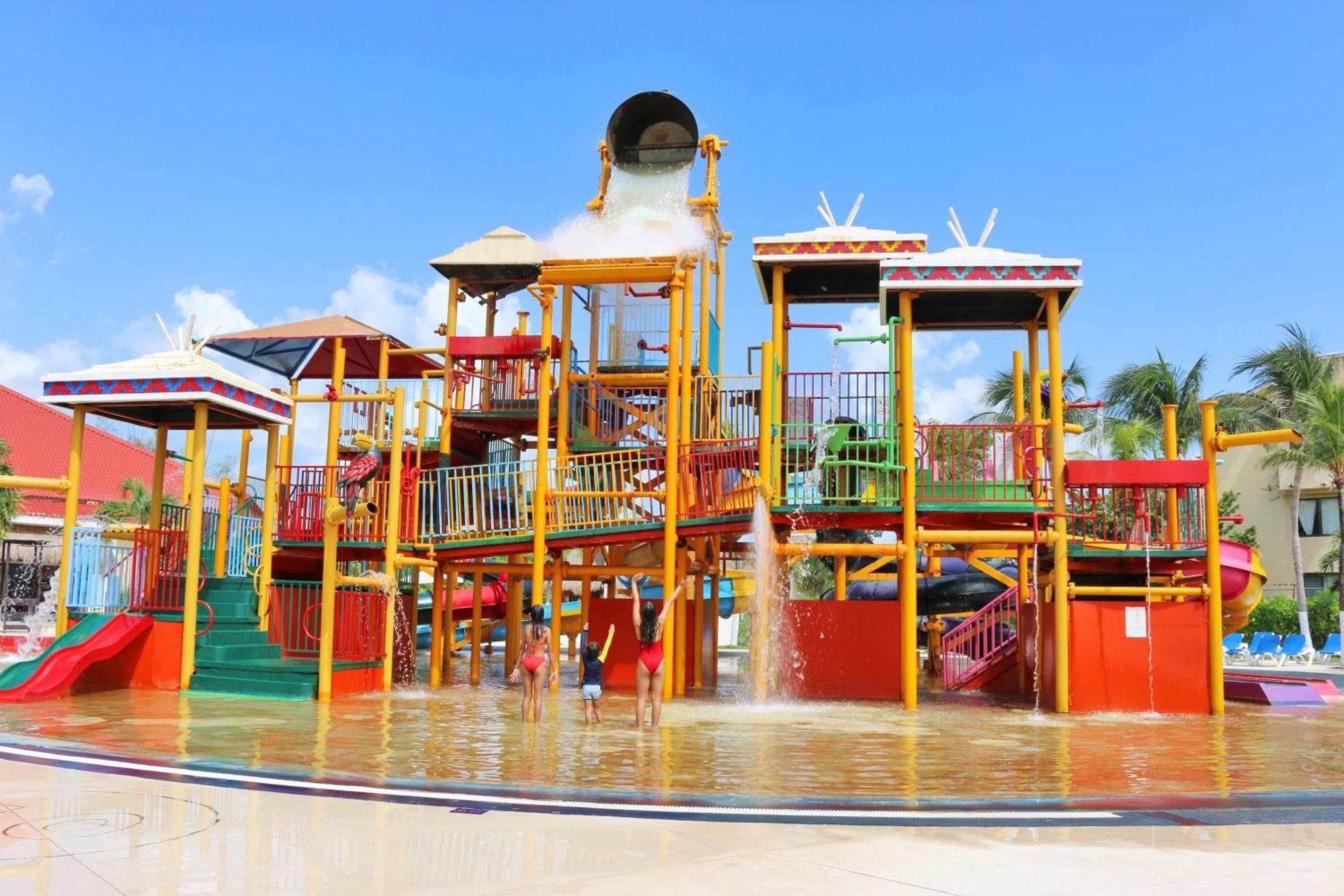 Resort Ritmo & Water Park Cancun