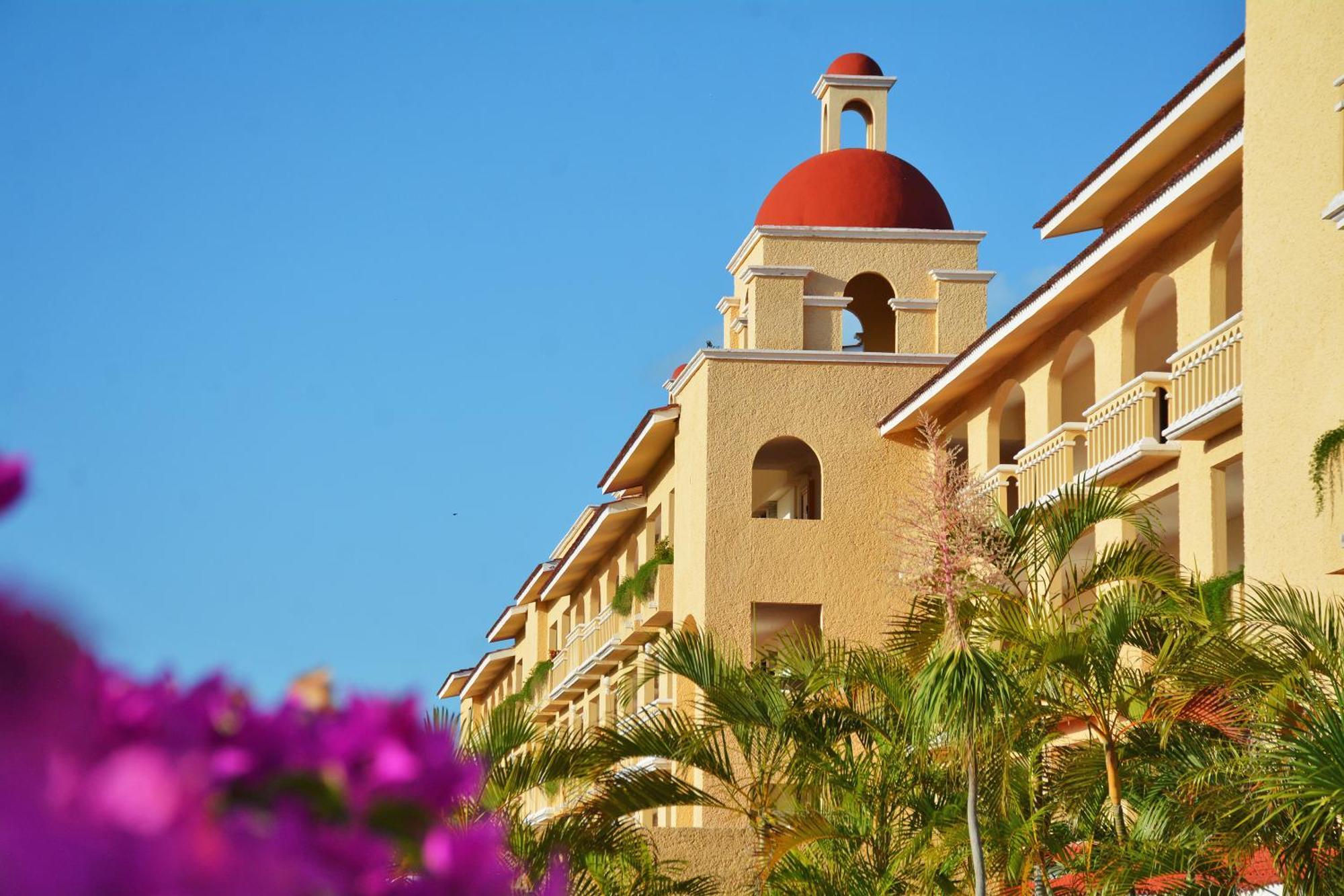 Ritmo & Water Park Cancun