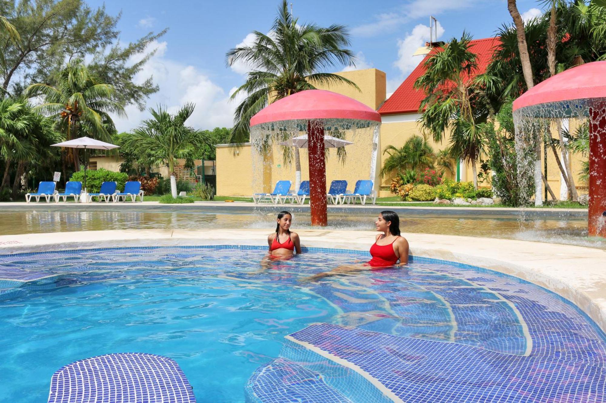Ritmo & Water Park Cancun