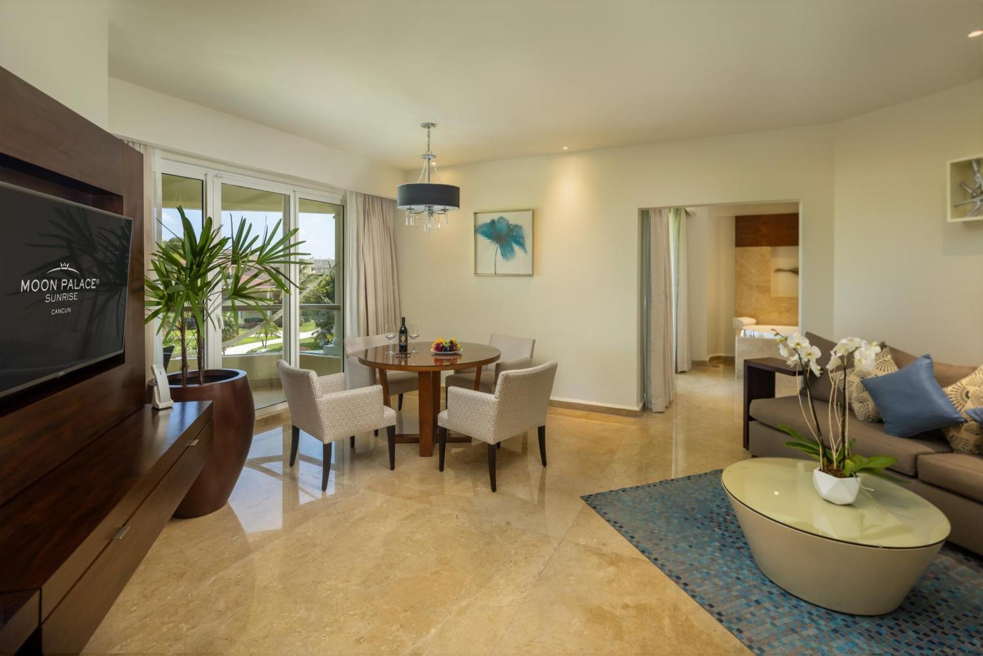 Resort Moon Palace 5*