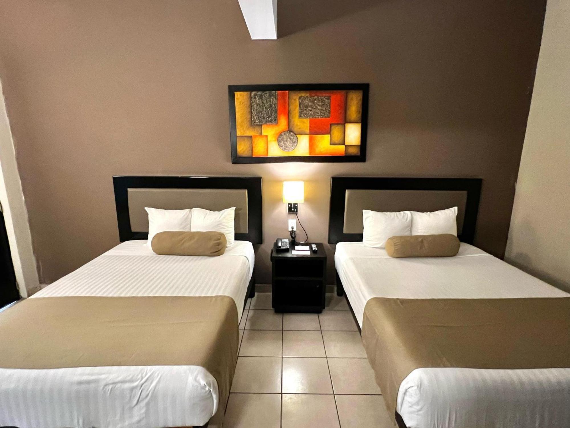 Hotel La Siesta Malecon