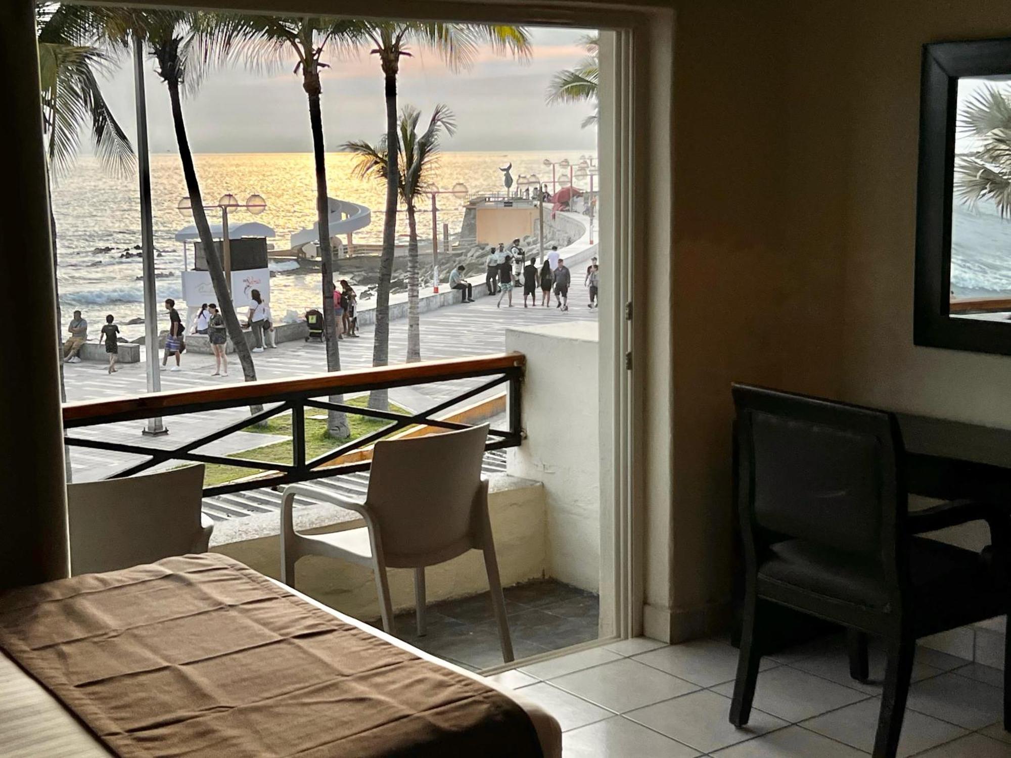 Hotel La Siesta Malecon