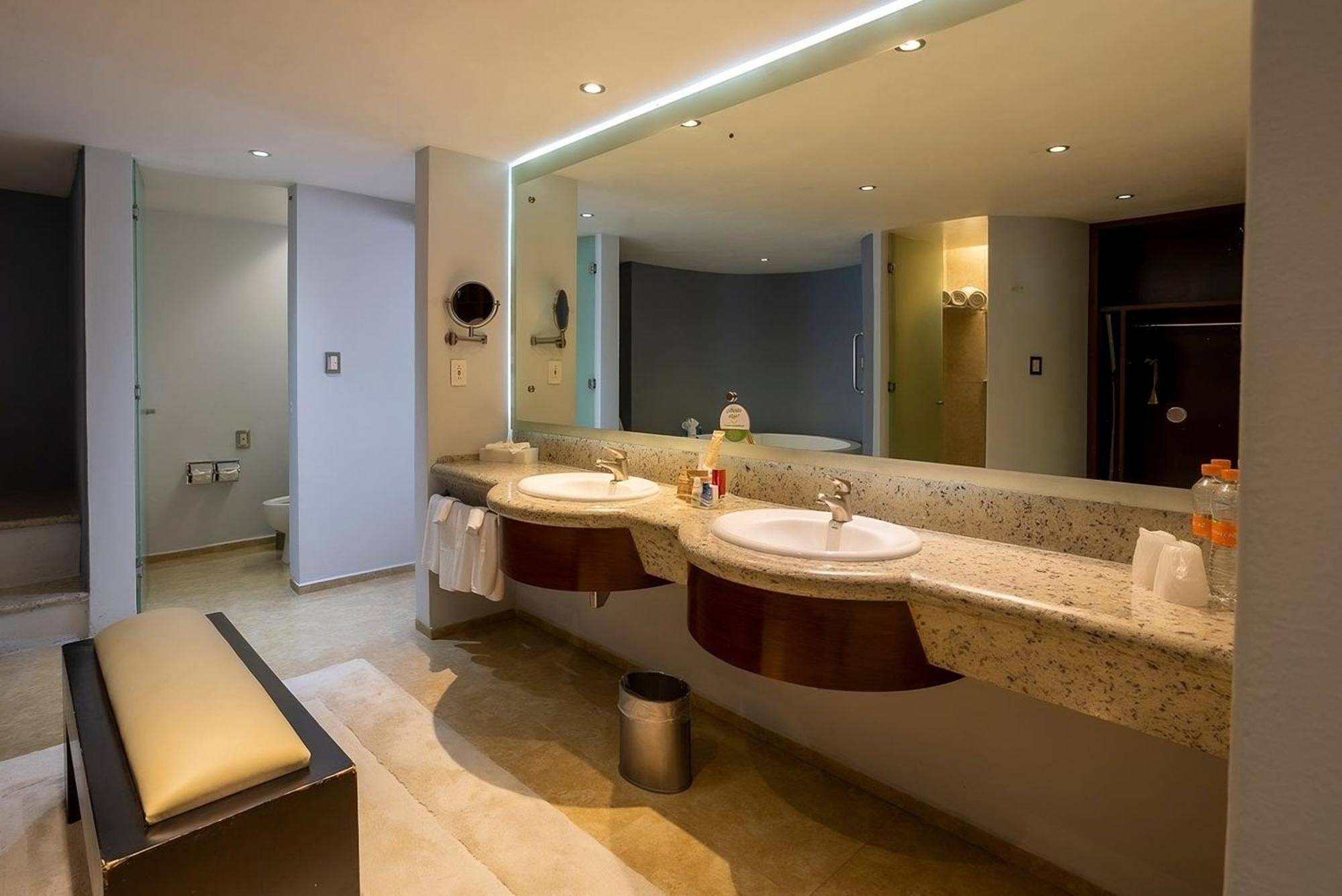 Hotel Finsa By Ihg