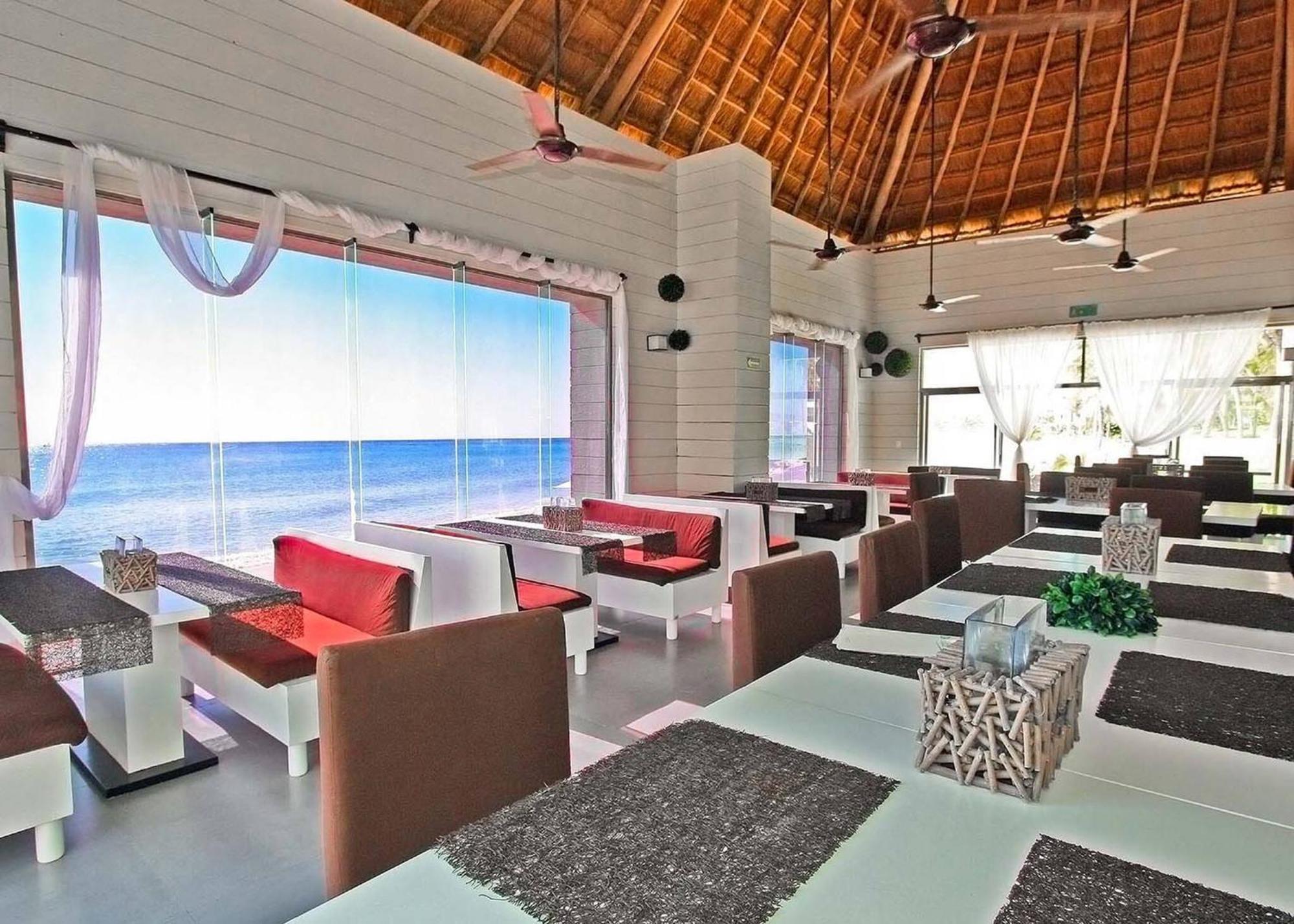 Holiday home Beachfront With Tub, 3 Bedroom & Pool - At Mareazul Corazon