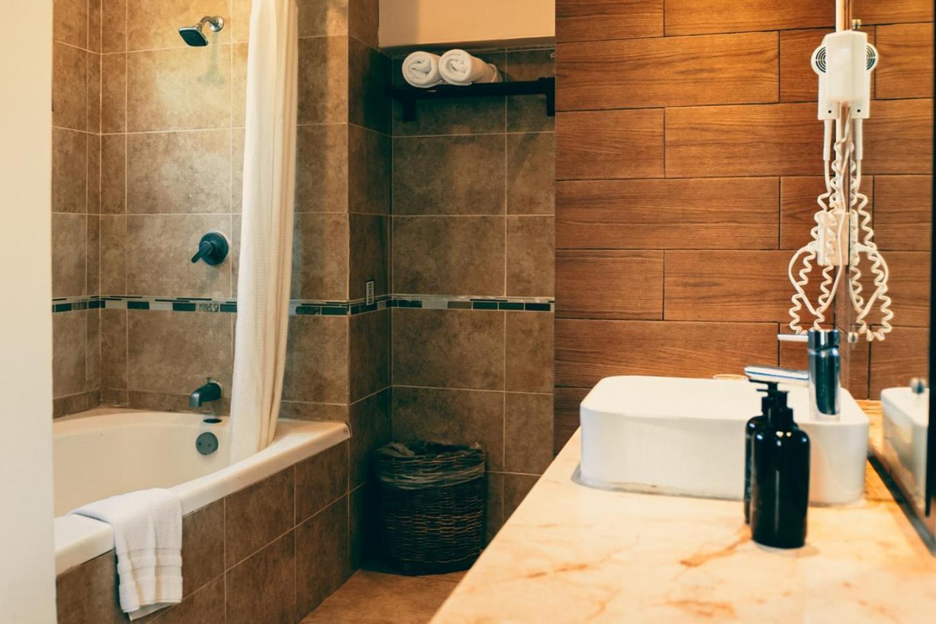 Mia Tulum Beachfront Resort - Ocean View Suites And Beach Club Hotel 4*