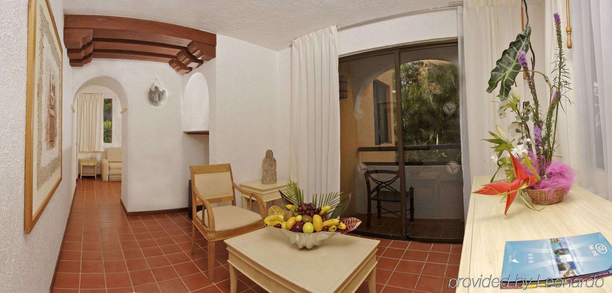 Real Playa Del Carmen & Beach Club Hotel 3*