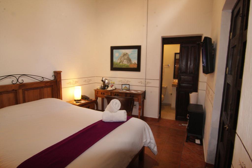 Del Villar Hotel