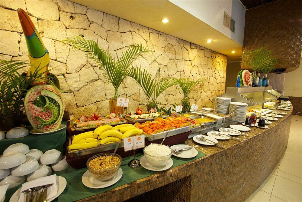 Hotel Moongate 2*