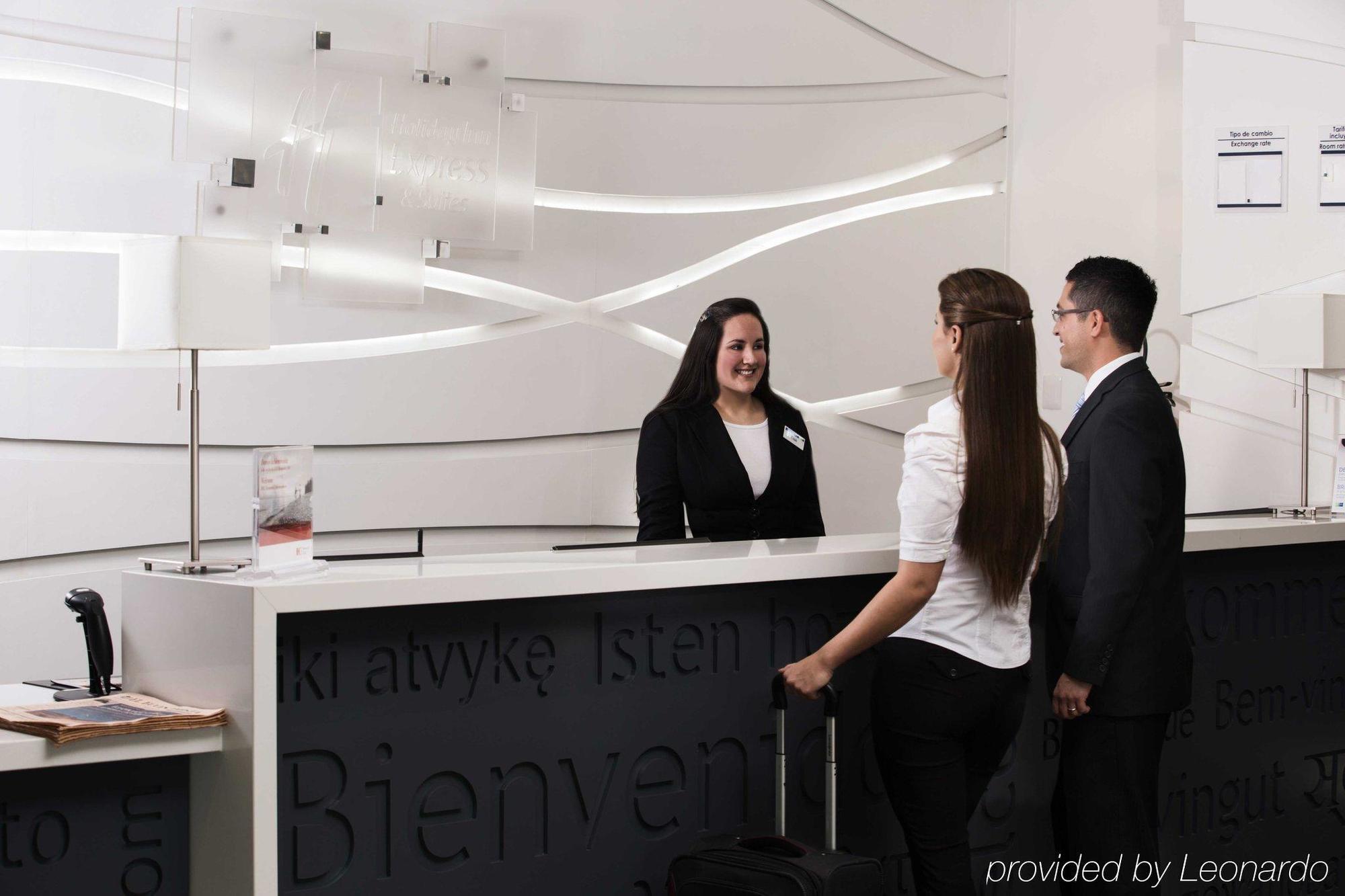 Express & Angelopolis By Ihg Hotel 4*