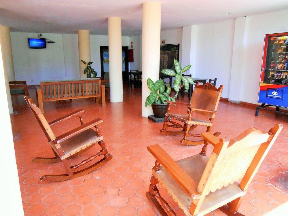 Las Jacarandas Hotel