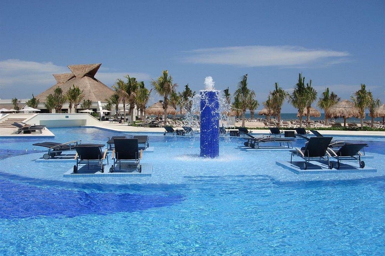 Bluebay Grand Esmeralda Resort 5*