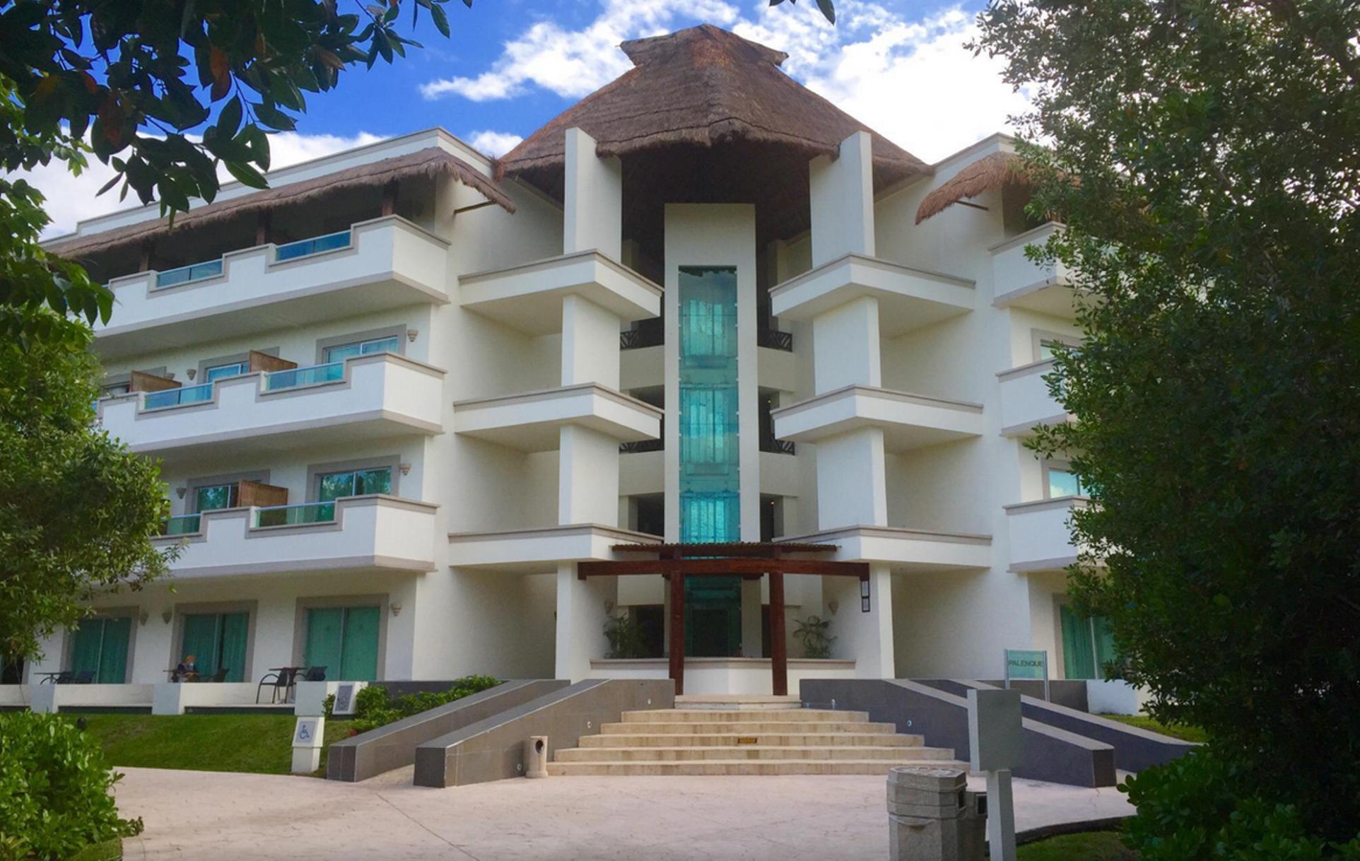 Bluebay Grand Esmeralda El Marlyn Azul
