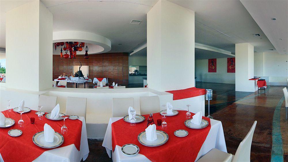 Bluebay Grand Esmeralda El Marlyn Azul