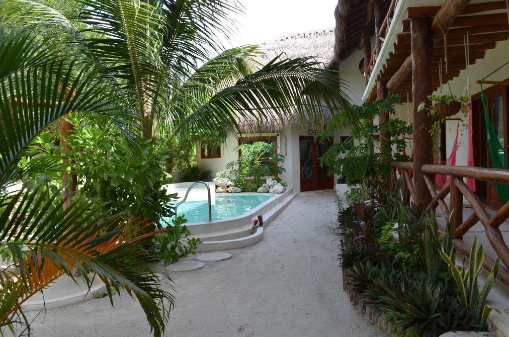 Hotel Casa Iguana - Beachfront