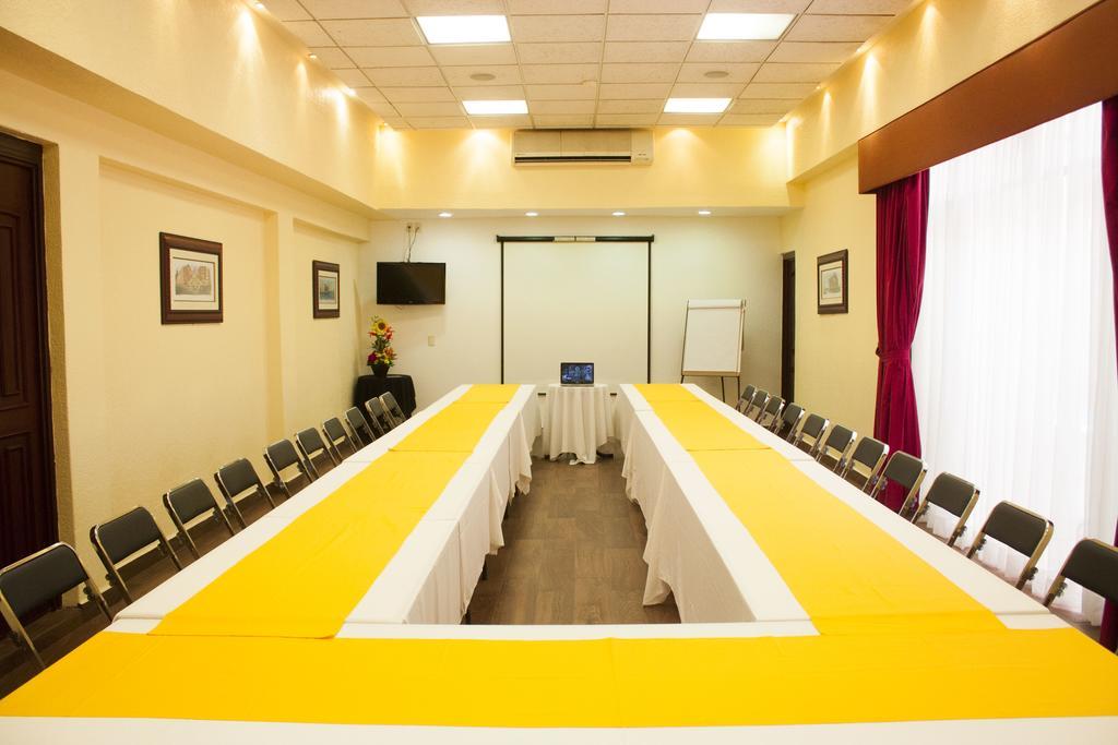 Morales Historical & Colonial Downtown Core Hotel 4*
