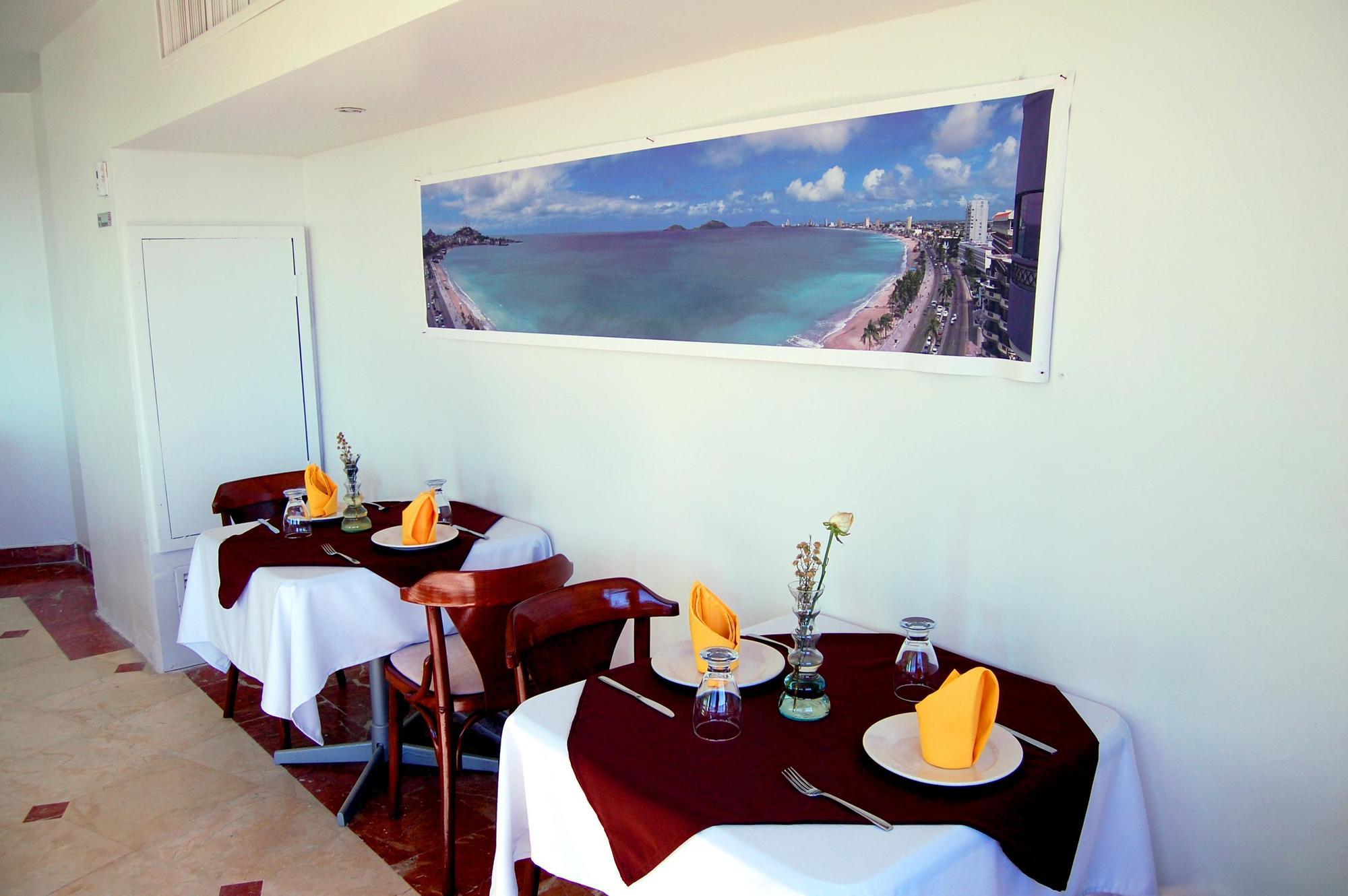 Playa Marina Hotel 2*