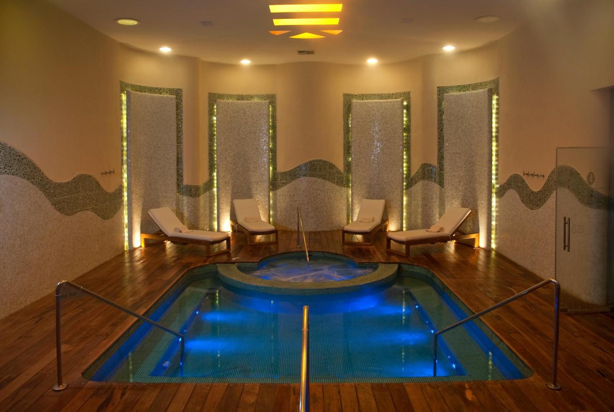 Pueblo Bonito Emerald Bay & Mazatlan