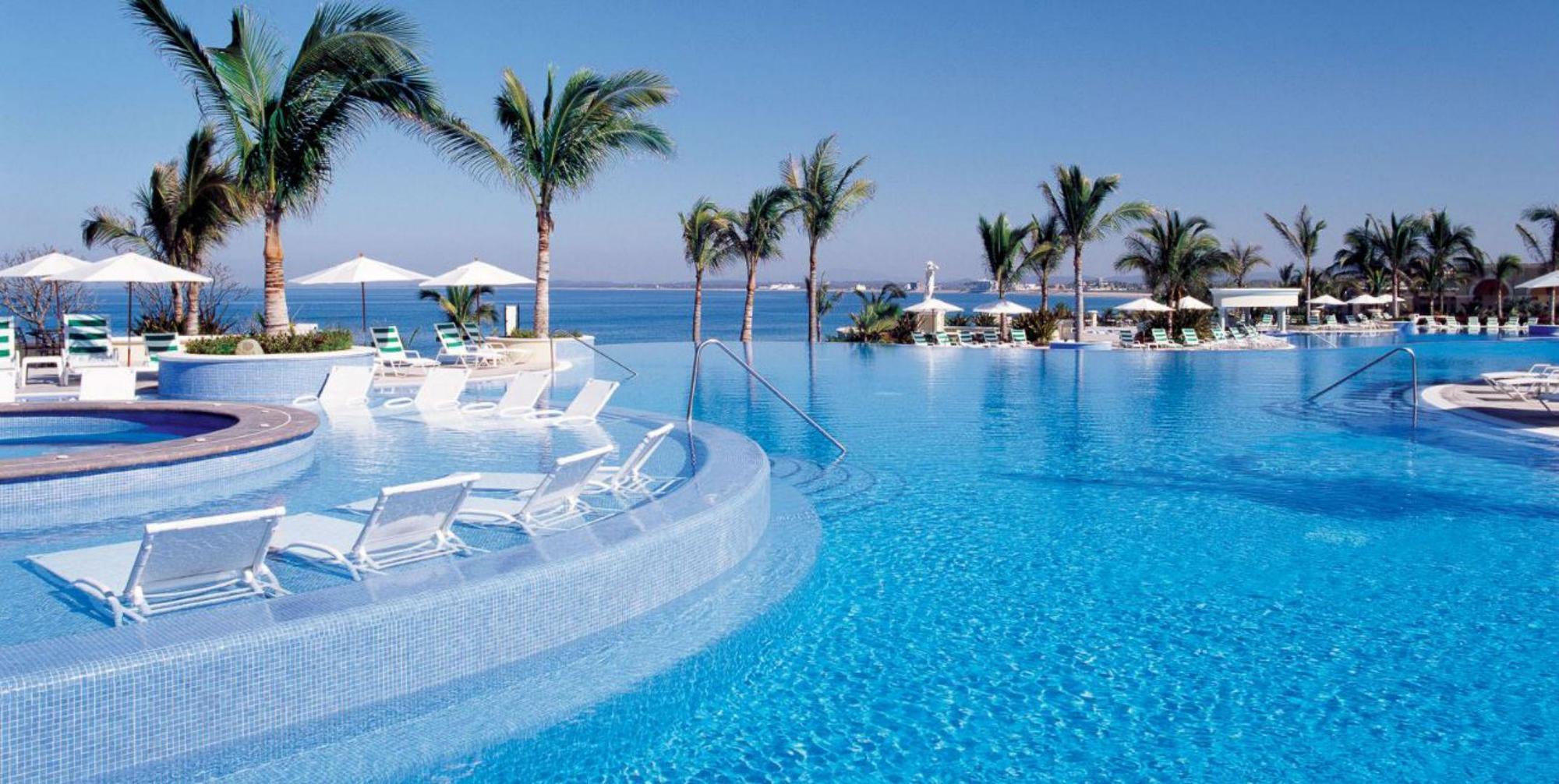 Pueblo Bonito Emerald Bay &