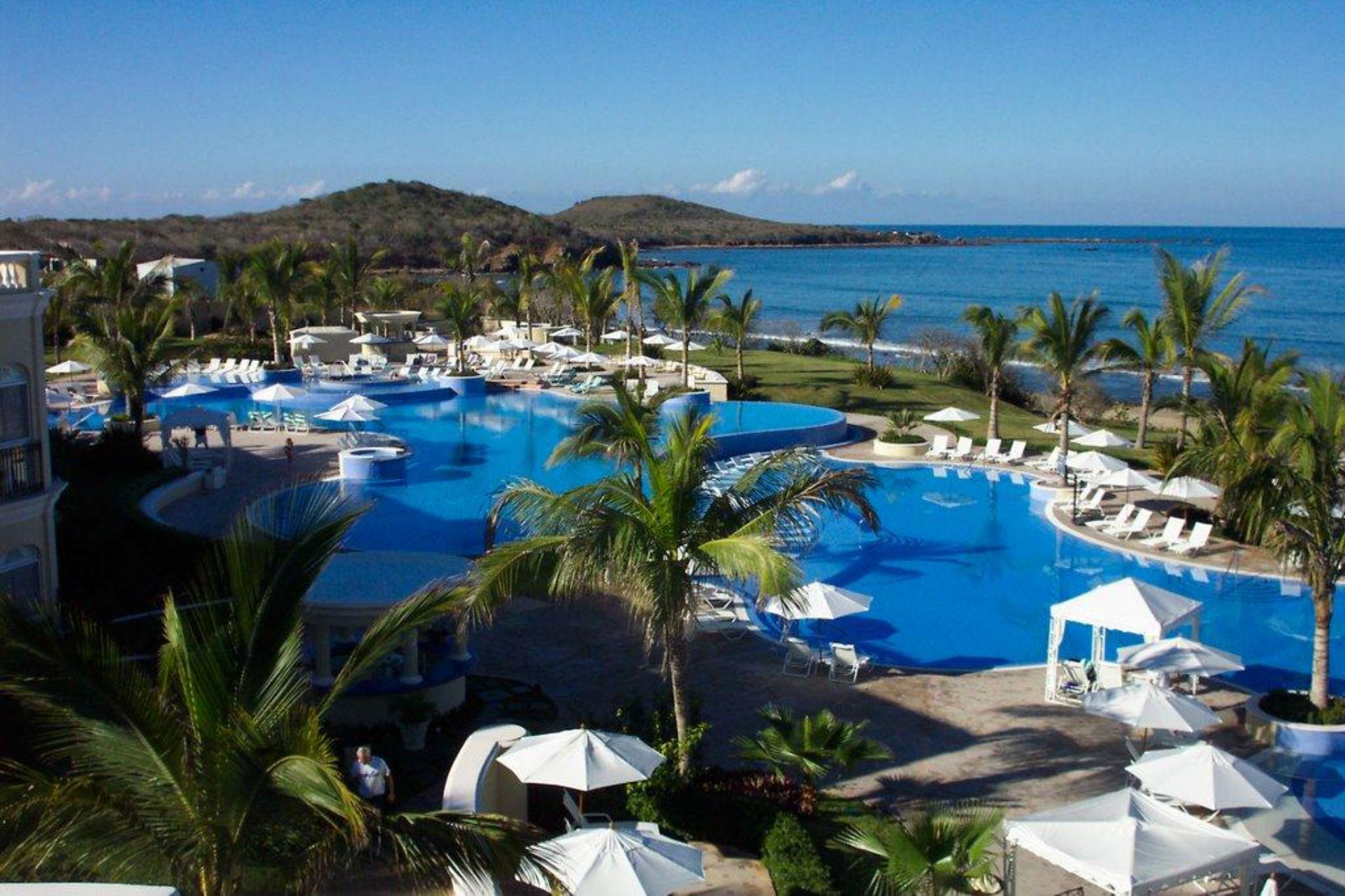 Pueblo Bonito Emerald Bay & 5*