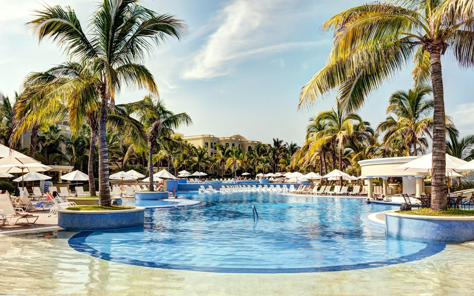 Pueblo Bonito Emerald Bay & Mazatlan