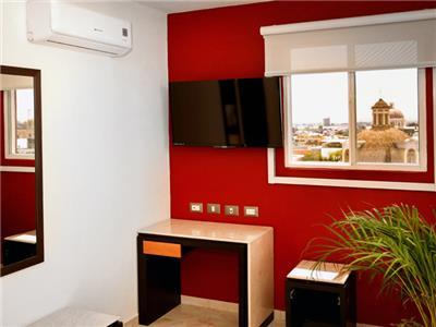 Hotel Leones Hotel 4*