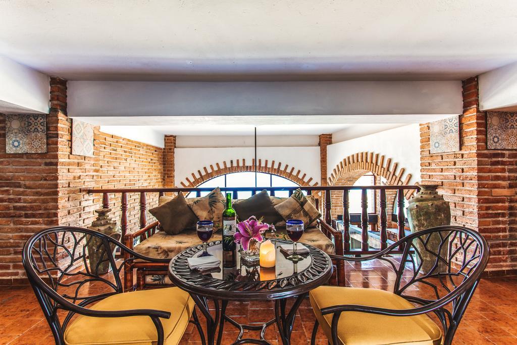 Vallarta Shores Aparthotel 4*