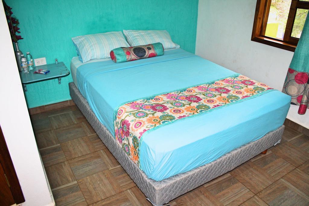 Hostel Yaxche Centro Y Bacalar
