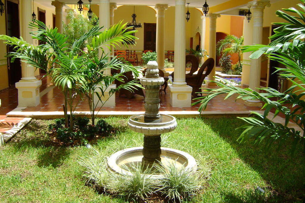 Hotel Casa De Columnas 4*