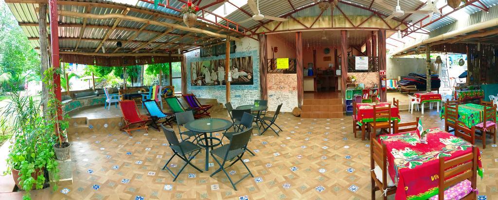 Yaxche Centro Y Hostel