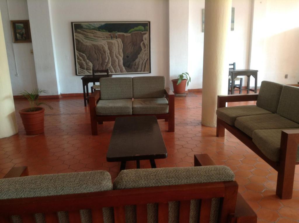 Las Jacarandas Hotel