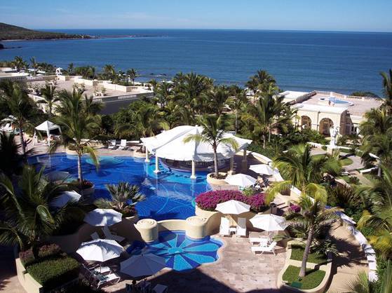 Pueblo Bonito Emerald Luxury & Mazatlan