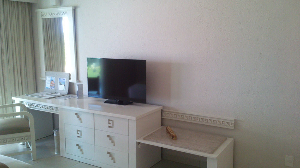 Resort Bluebay Grand Esmeralda