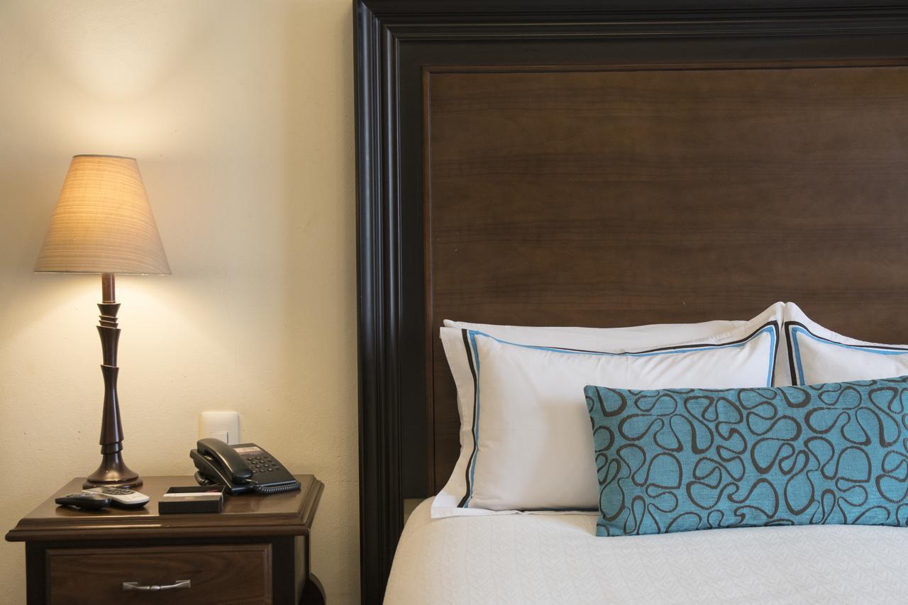 Hotel Morales Historical & Colonial Downtown Core 4*