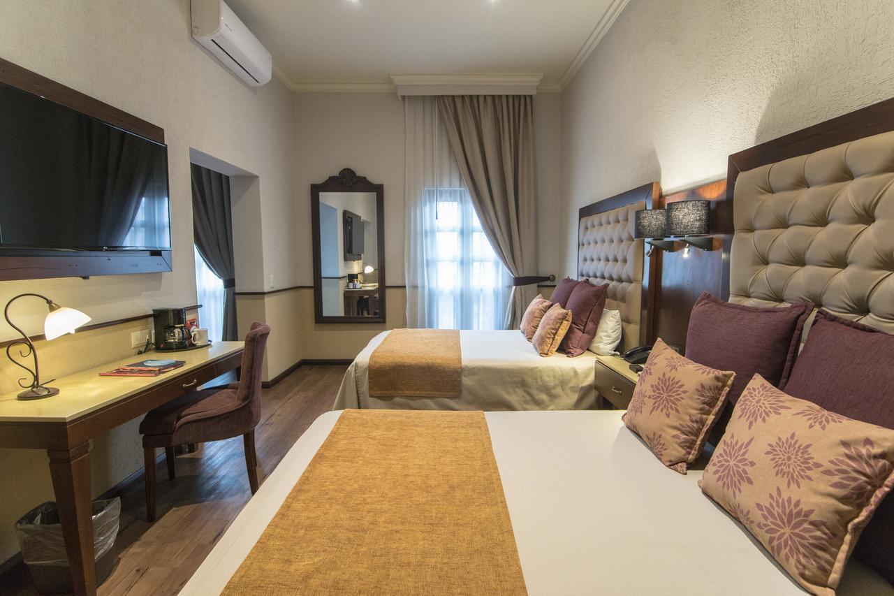 Hotel Morales Historical & Colonial Downtown Core 4*