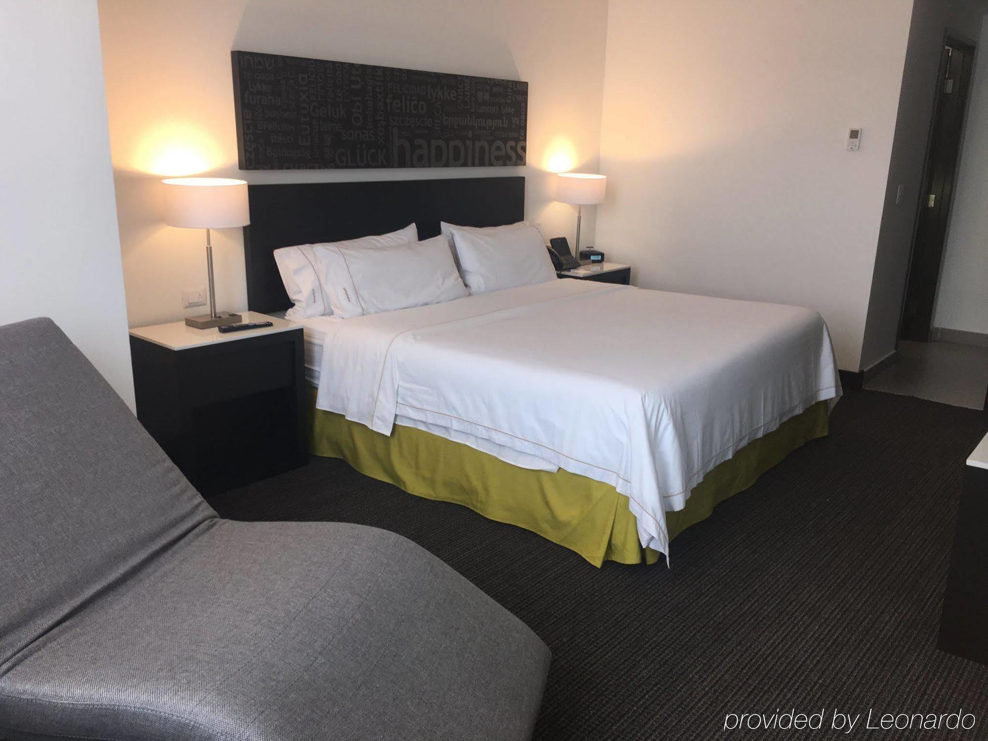 Express & Angelopolis By Ihg Hotel