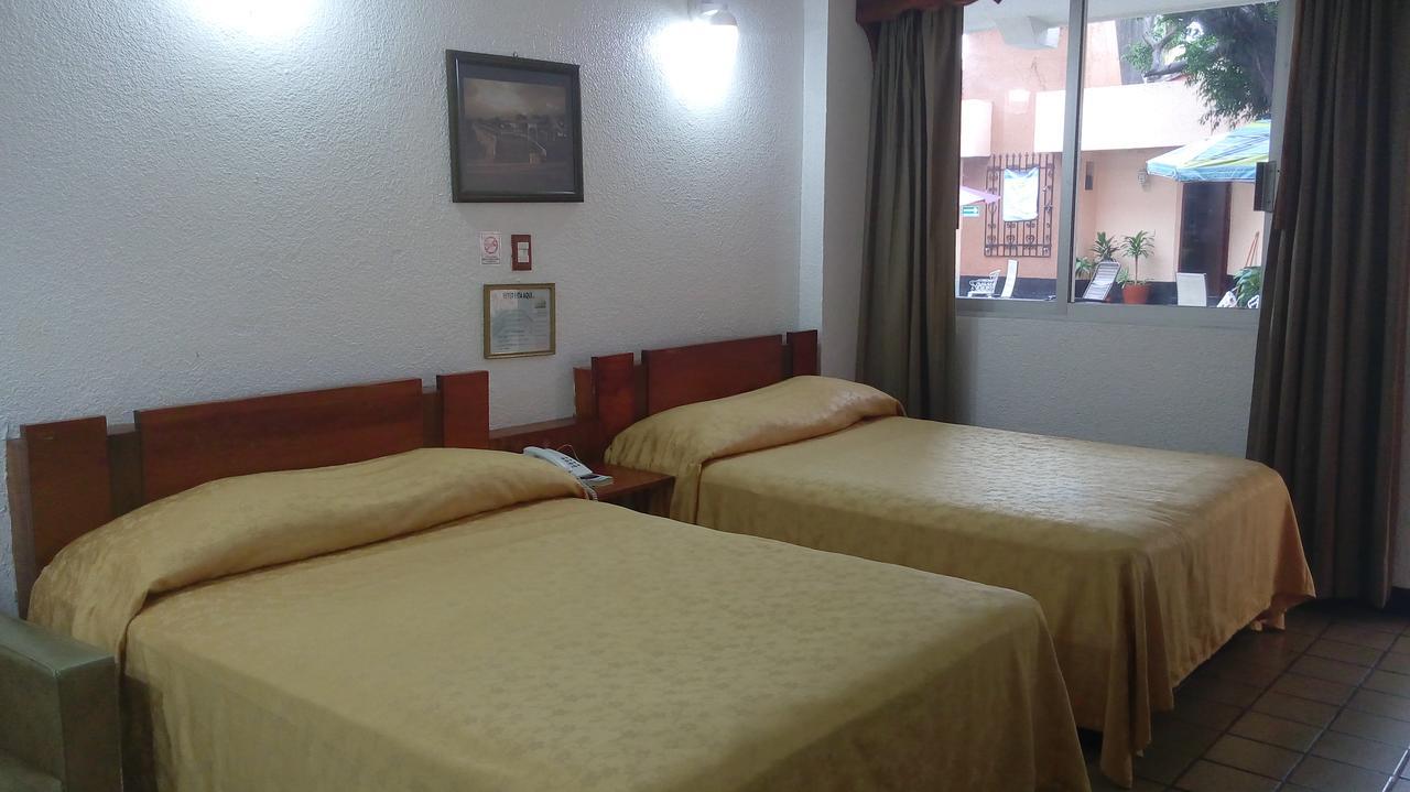 Hotel Cabildos 4*