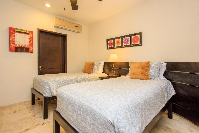 El Faro Oceanfront Apartment *