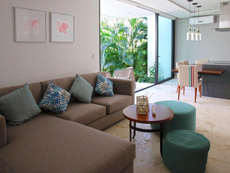 Anah Tulum 4*