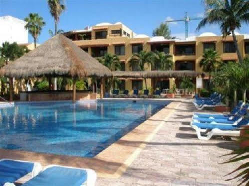 Nautibeach Front In North Isla Mujeres