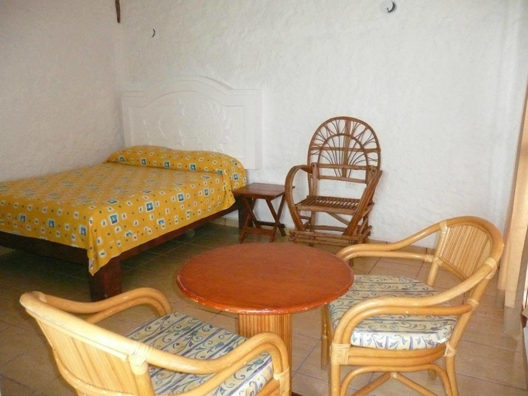 Golden Paradise Hotel