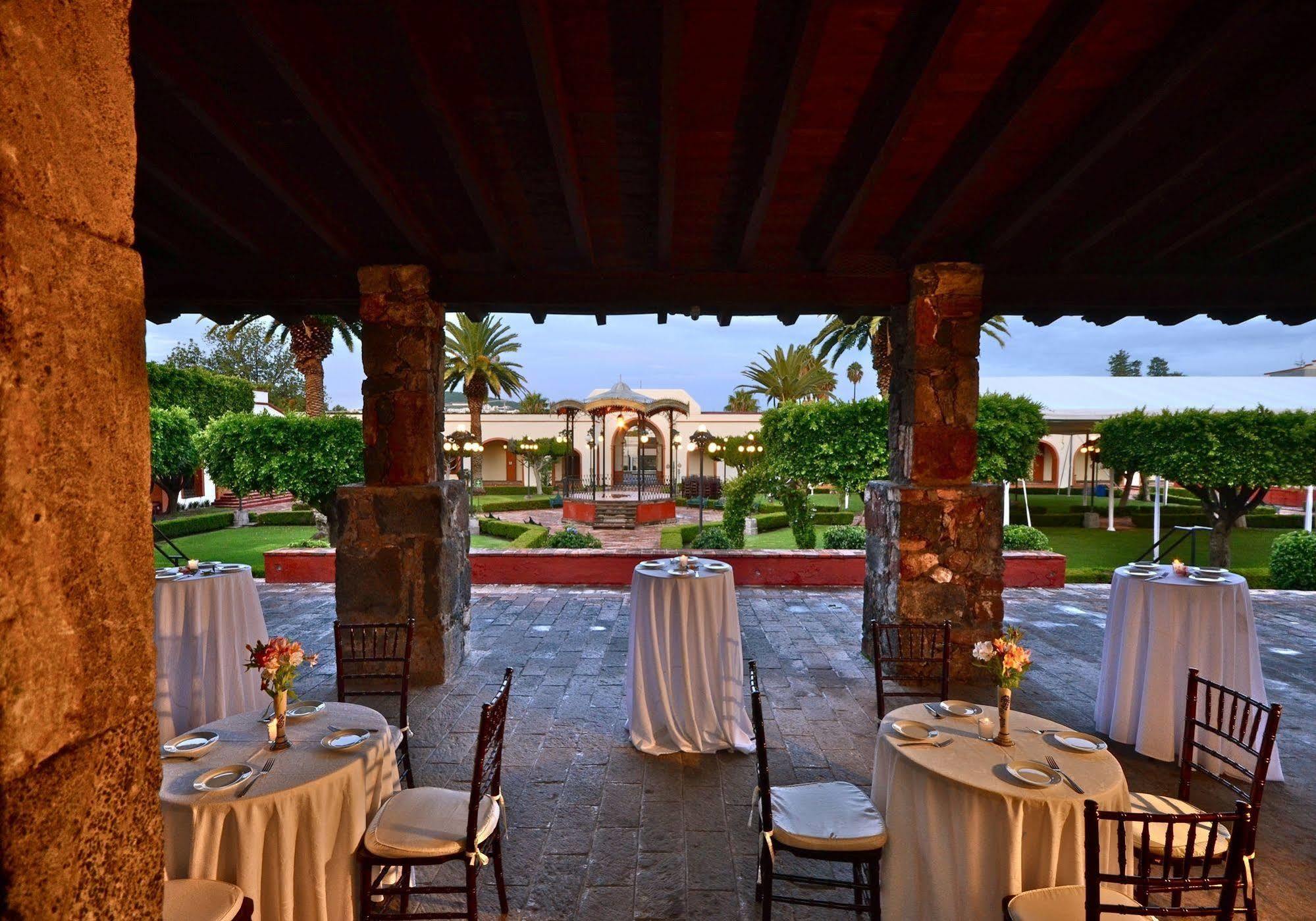 Hotel Mision Grand