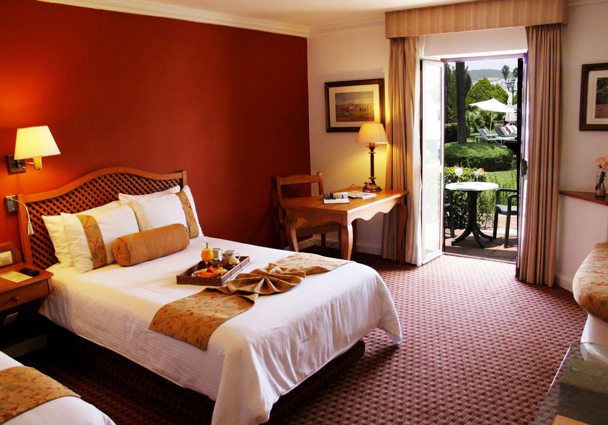 Hotel Mision Grand 4*