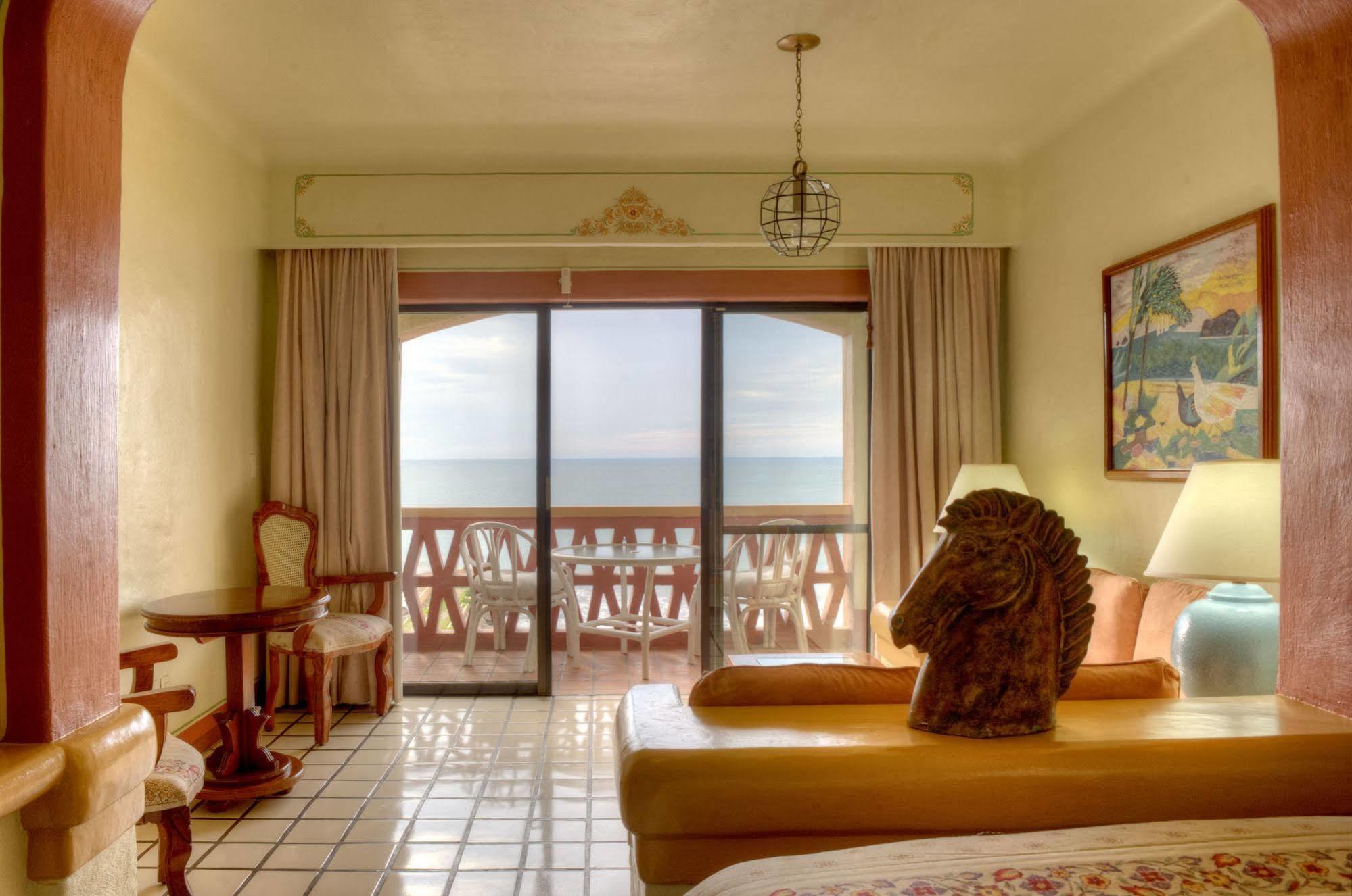 Resort Pueblo Bonito 4*